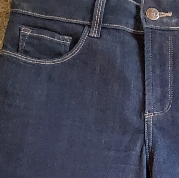 NYDJ DENUM JEANS - Picture 7 of 8